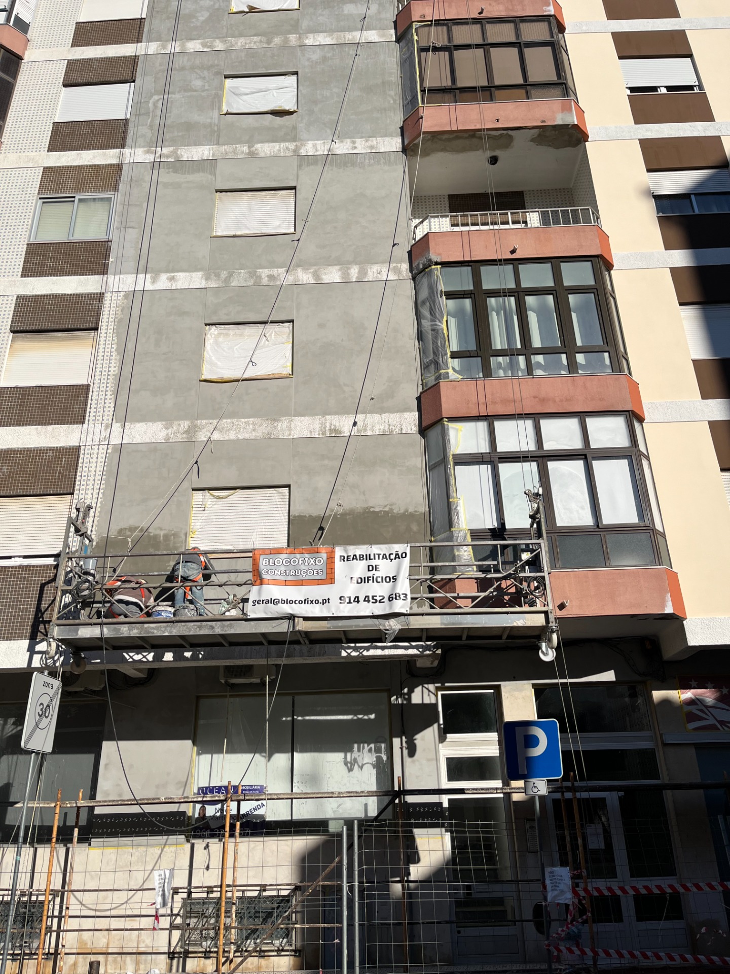 Rua Acácio Barradas 34, Setúbal. Reabilitação em curso.